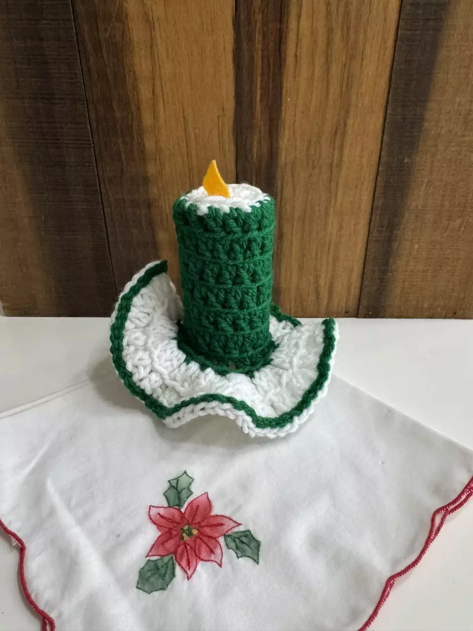 Christmas crocheted candle and hankie thumbnail