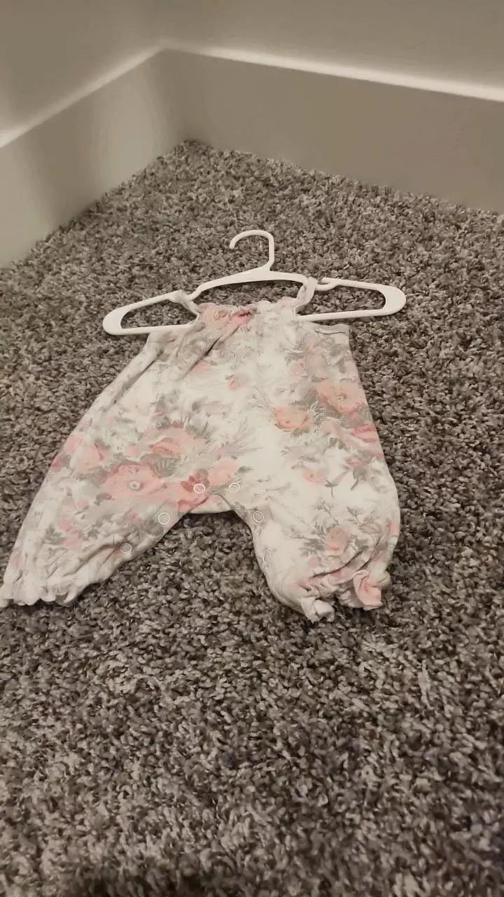 Laura Ashley  floral  jumpsuit size 0/3 months thumbnail