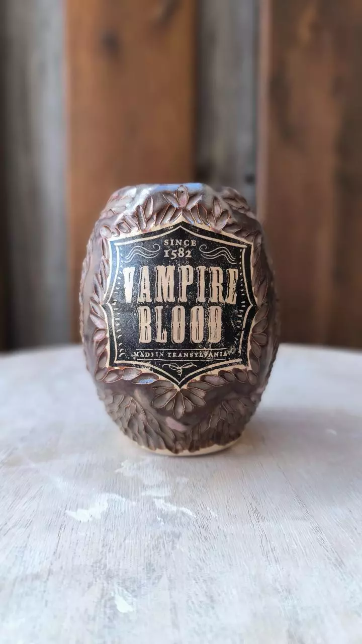 Vase Vampire Blood thumbnail