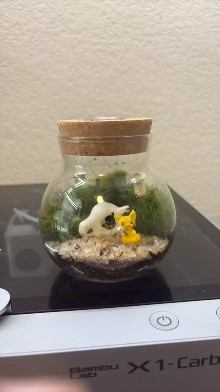 Pikachu Light Jar thumbnail