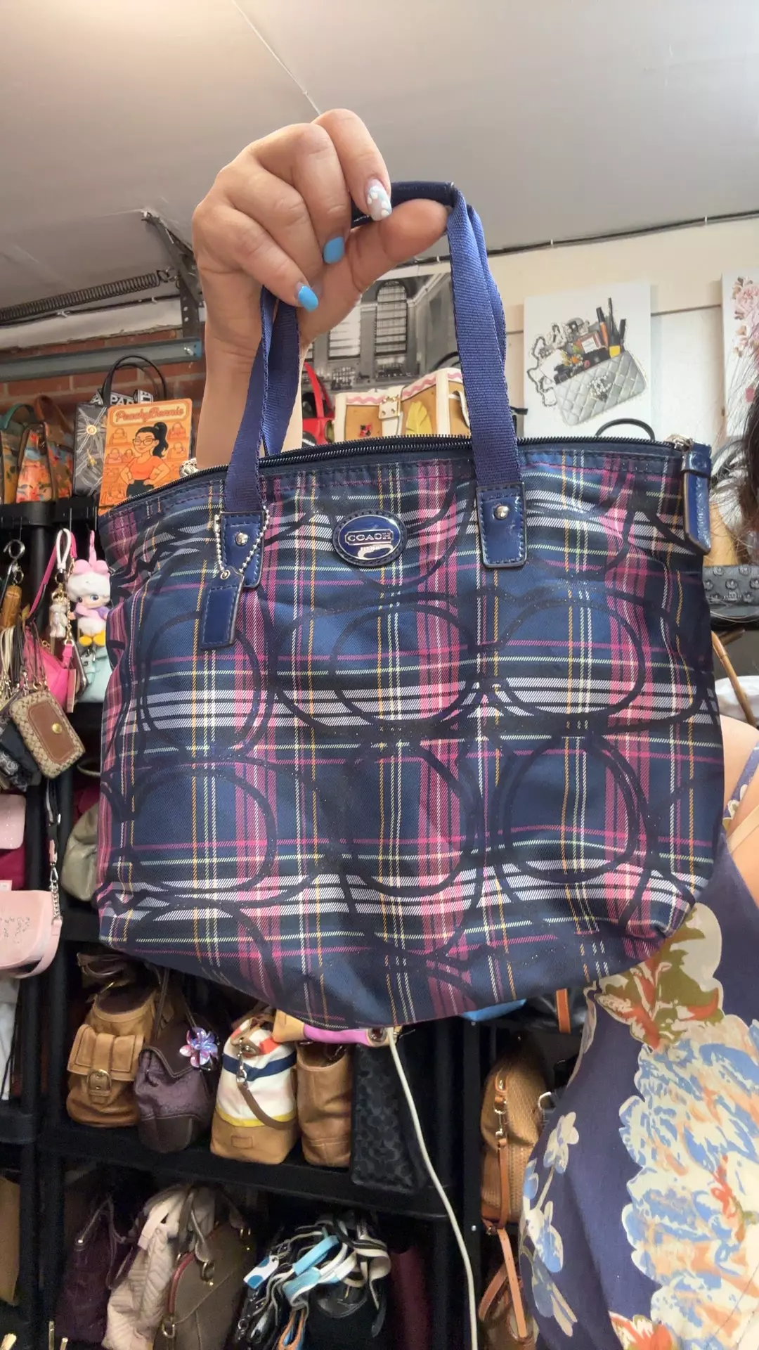 Coach tote thumbnail