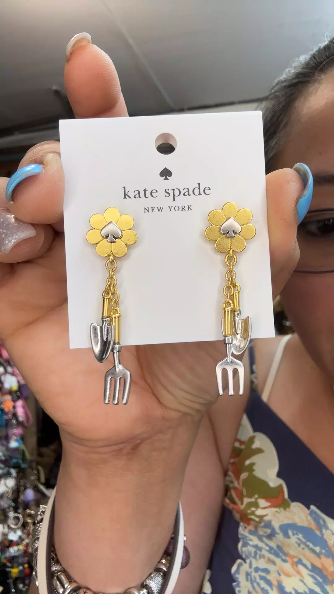 Betsey garden earring thumbnail