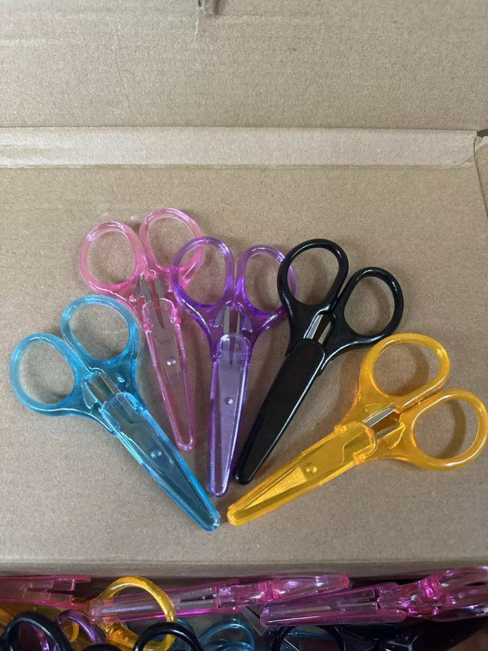 Tiny Scissors! Can only order as an add on 🪴 thumbnail