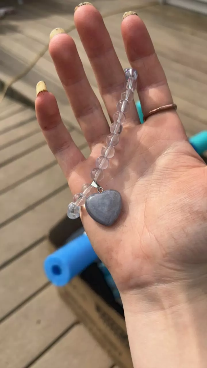 L grey heart bracelet thumbnail
