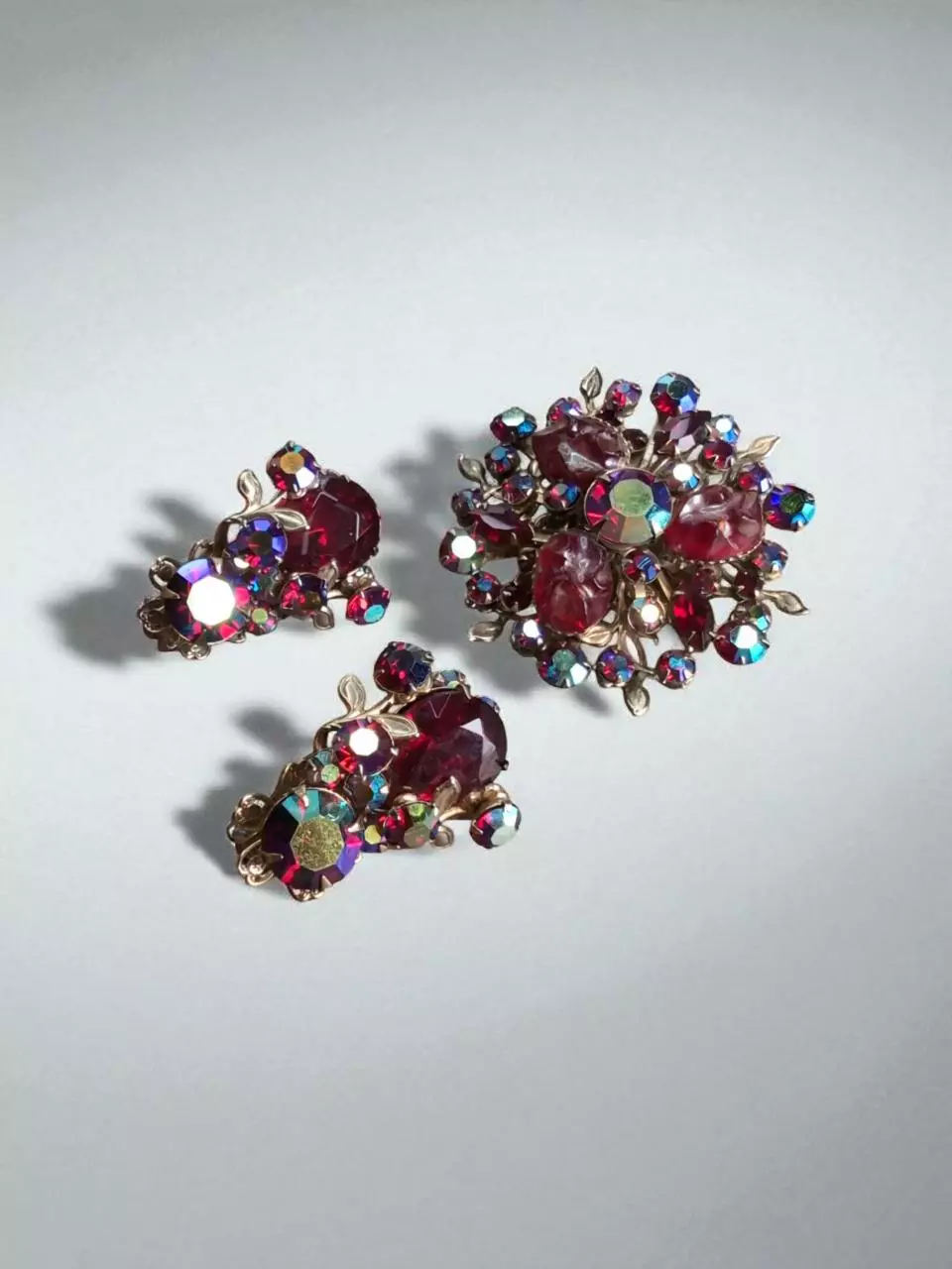 Vintage Red Rhinestone Brooch & Clip-On Earrings Set thumbnail