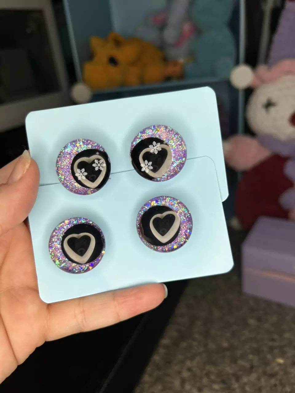 lavender love eyes snowy 25mm thumbnail