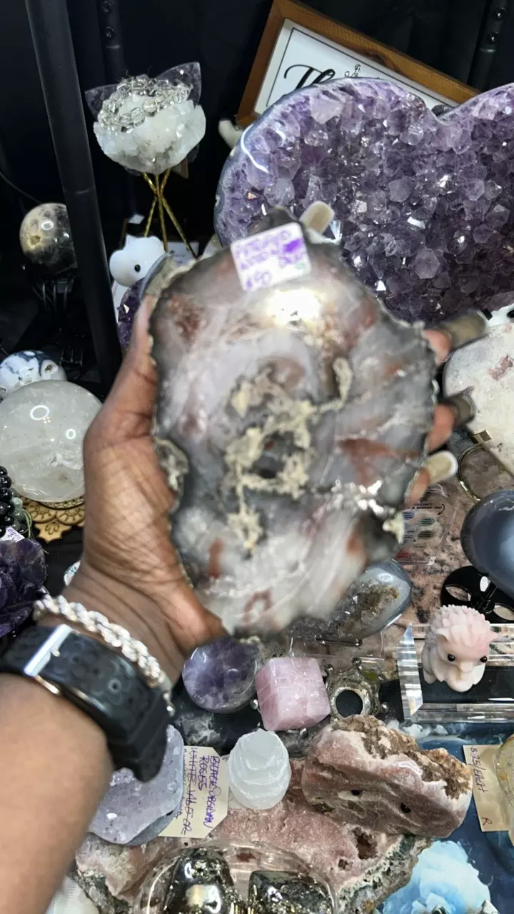 Petrified Wood w Calcite thumbnail