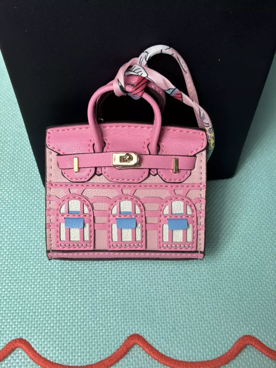 Fashion AirPod case/bag charm thumbnail