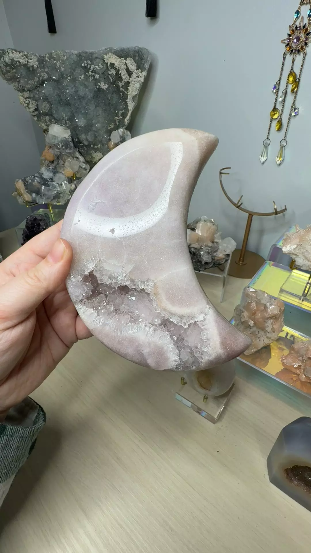 pink ammy moon thumbnail