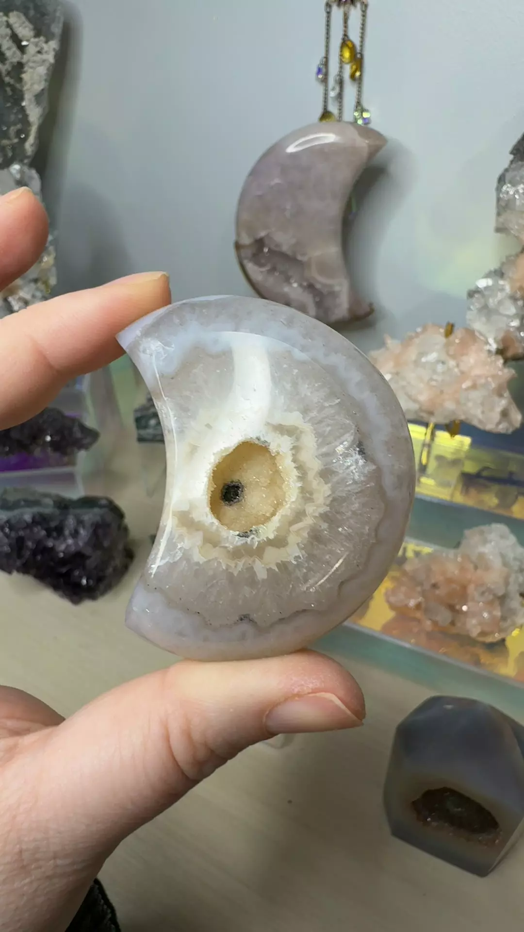 agate moon thumbnail