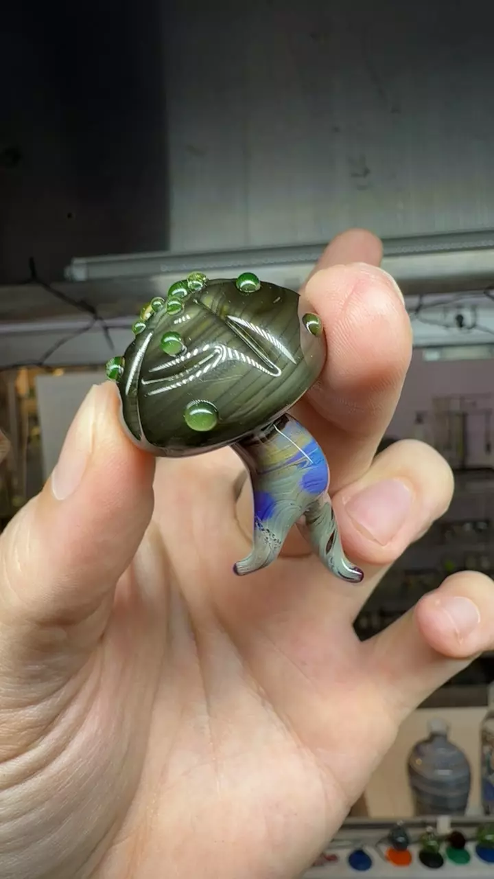 Pearl button decor thumbnail