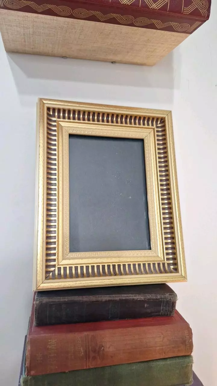 5x7 Gold Tone Etruscan-style Resin/Plastic Frame w/easel bac thumbnail
