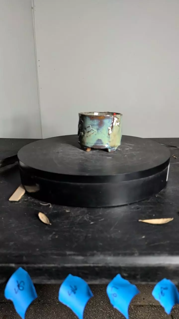 #82 pot 4.5 wide thumbnail