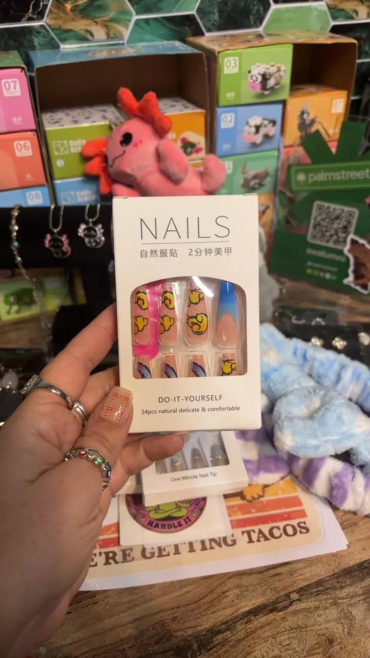 Wild press ons thumbnail