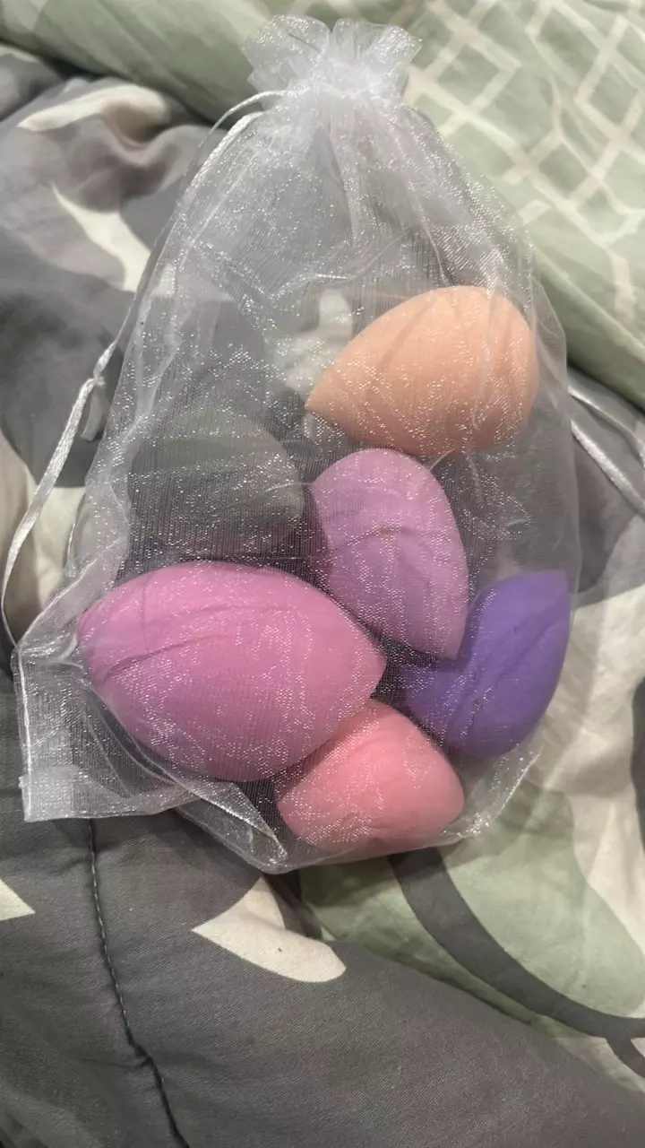 Make up sponges thumbnail