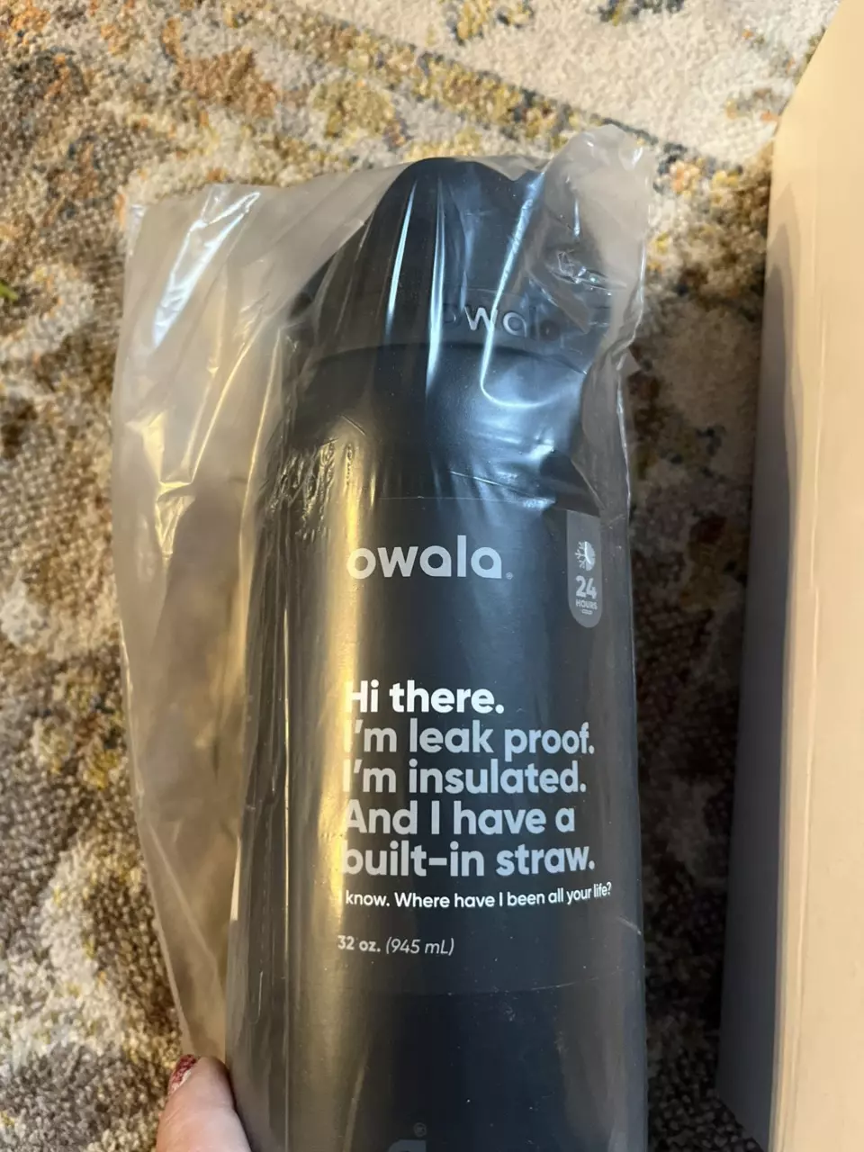 Owala black 32 ounce thumbnail