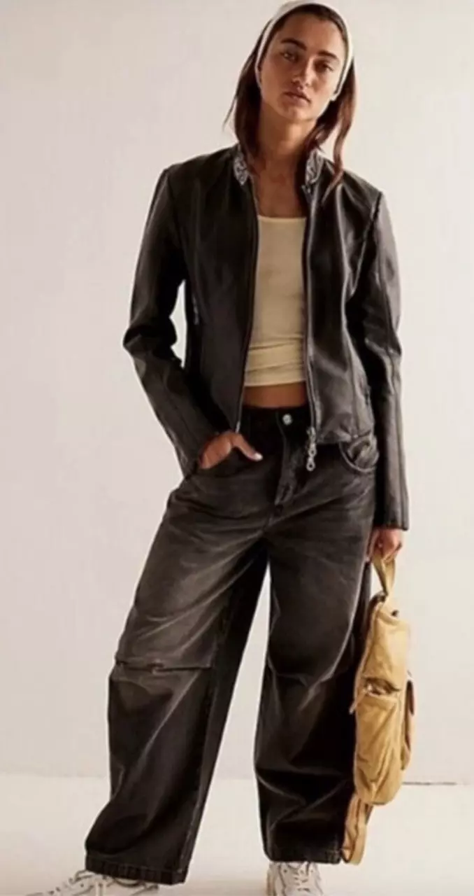 $98 We The Free Twin Flame Cropped Wide Leg Jeans 26,27,29 thumbnail