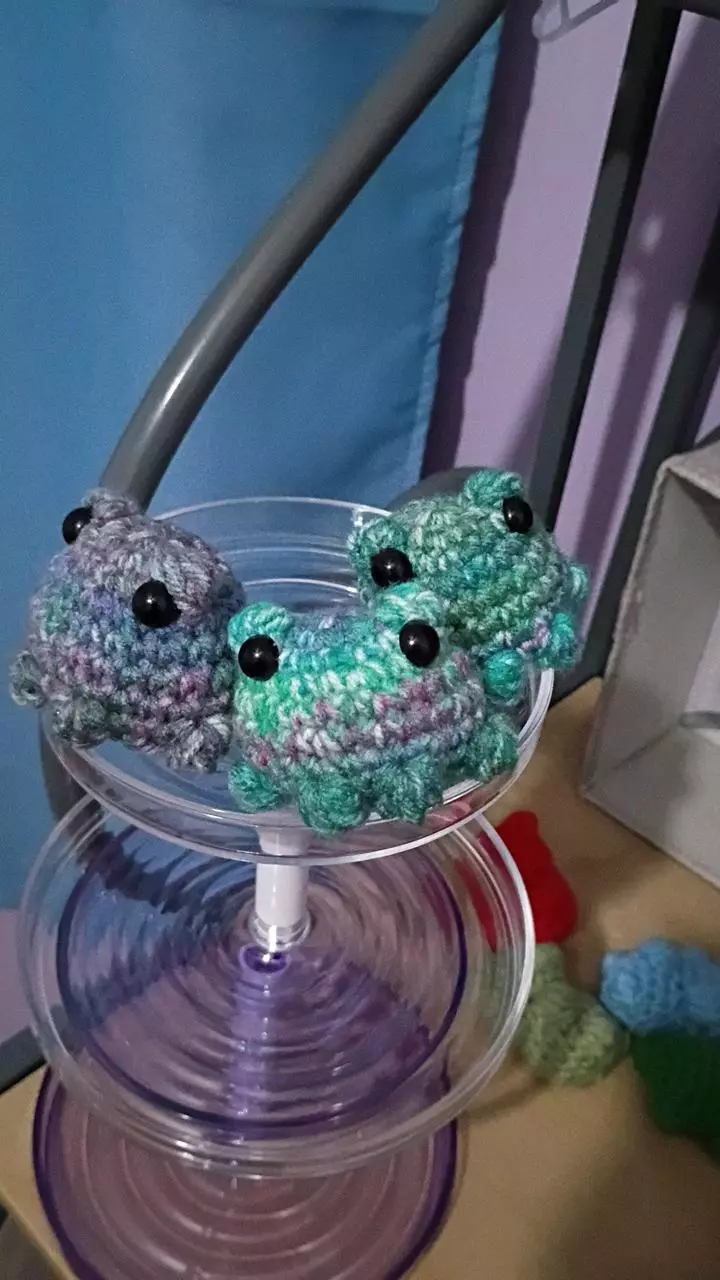 purple teal variegated frog thumbnail