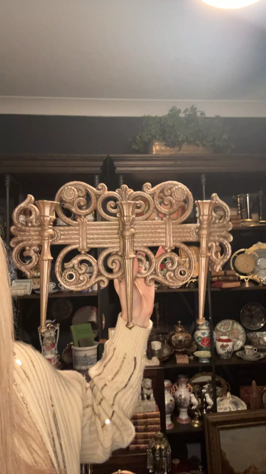 dart sconce thumbnail