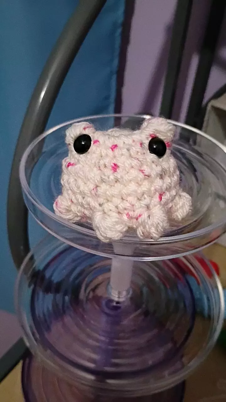 white pink speckled frog thumbnail