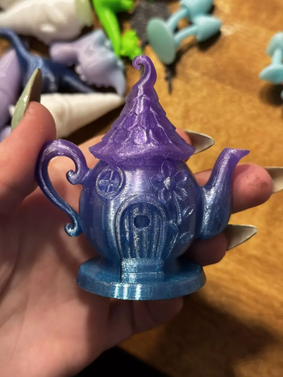 Teacup house shiny blue/purple thumbnail