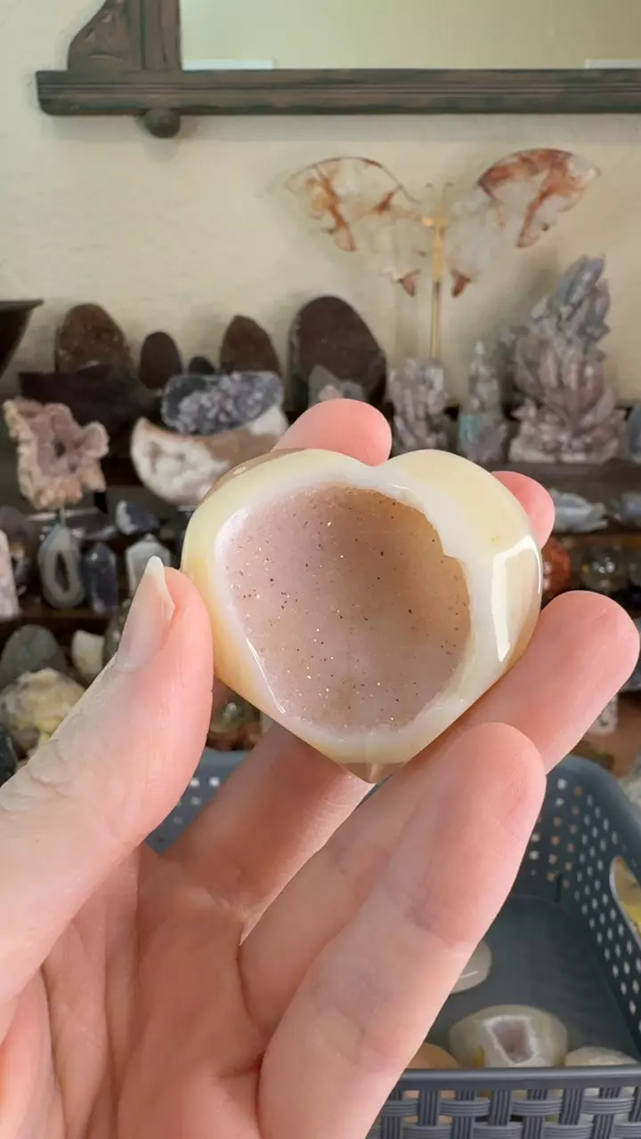 Druzy Agate Heart thumbnail