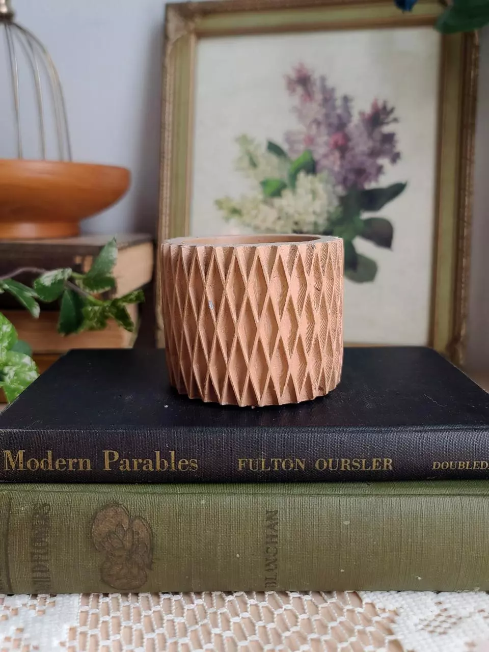 Small Terracotta Pot thumbnail