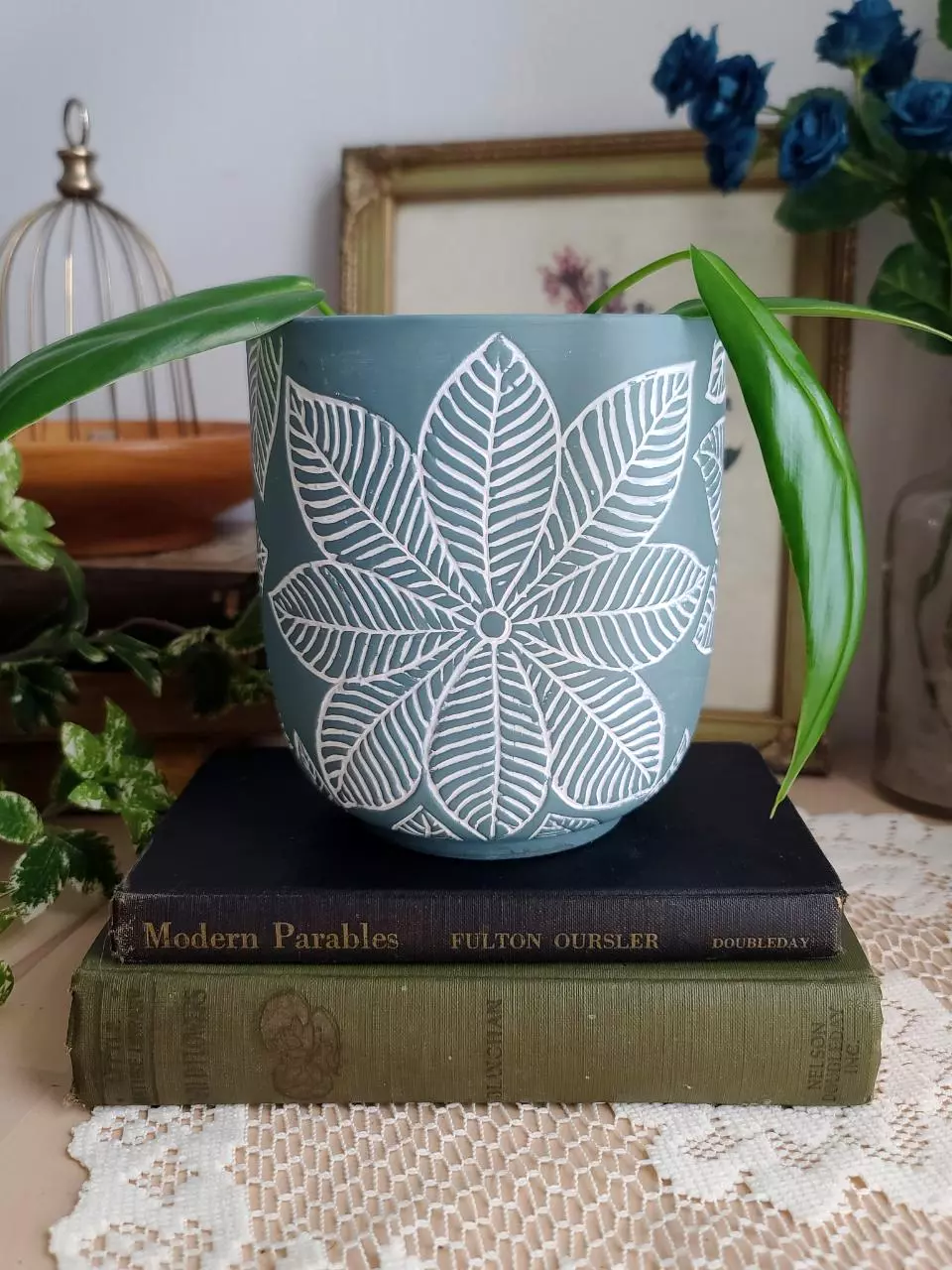 Teal Floral Pot thumbnail