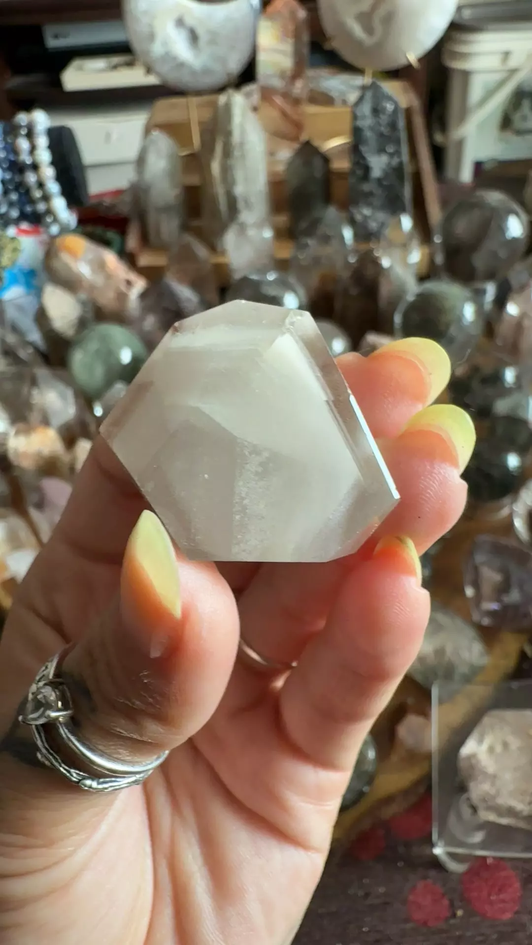 White phantom freeform 18 thumbnail