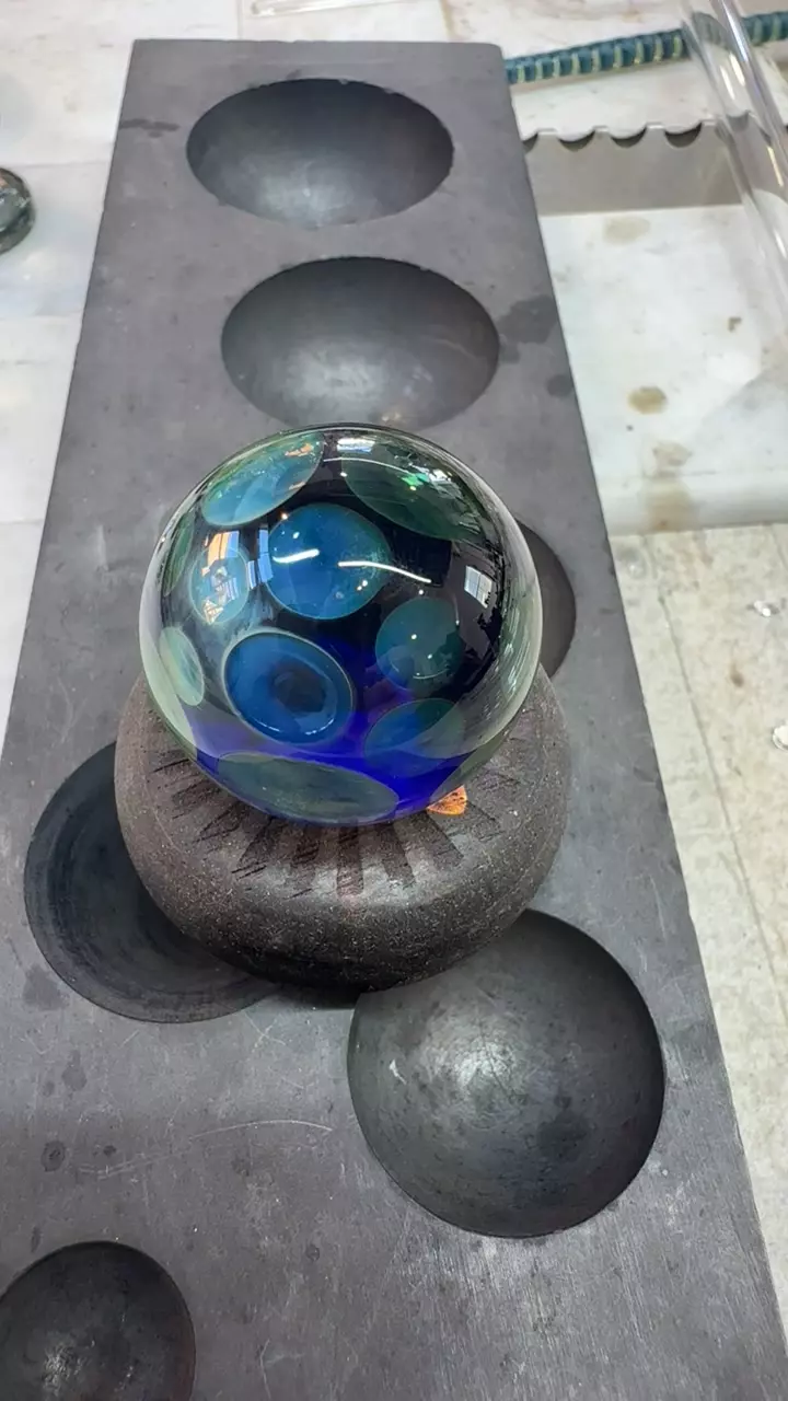 Dotted fume marble thumbnail