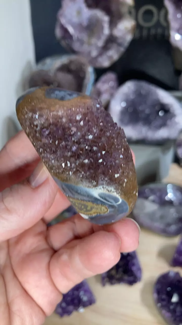 pumpkin amethyst stalactite piece thumbnail