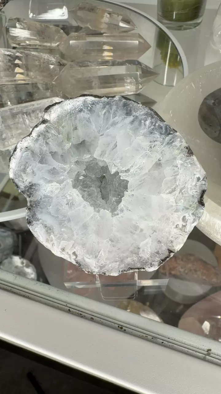 UV REACTIVE TRANCAS GEODE $36L thumbnail