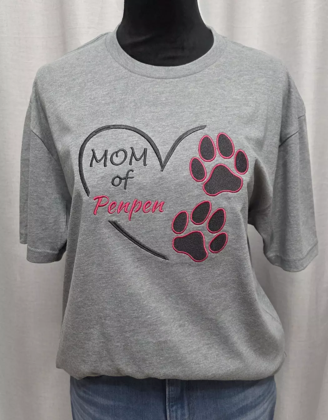 Custom embroidery of pet’s name - Tshirt send size in dm thumbnail