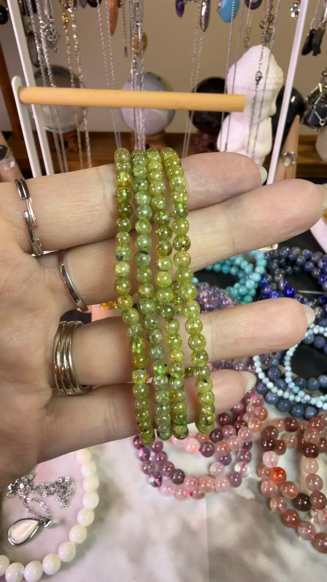4mm peridot thumbnail