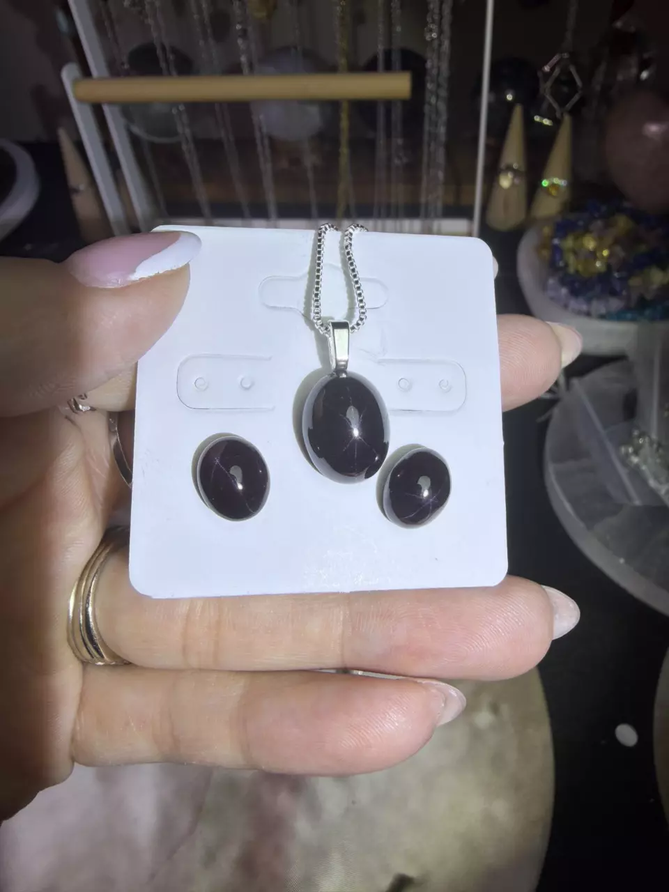 6 star garnet earrings and necklace thumbnail