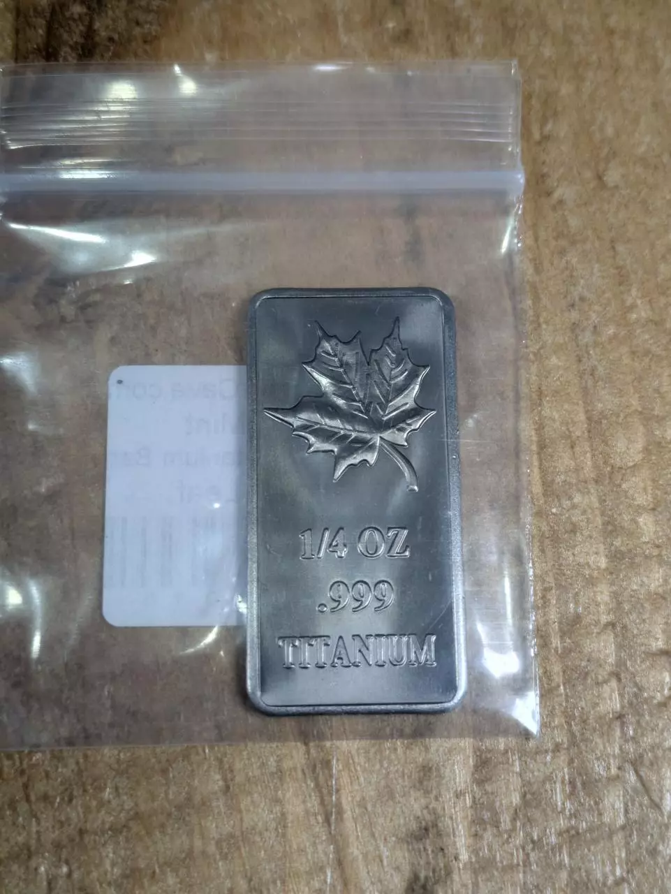 (1) 1/4 Av Oz Titanium Bar Maple LeafQ thumbnail