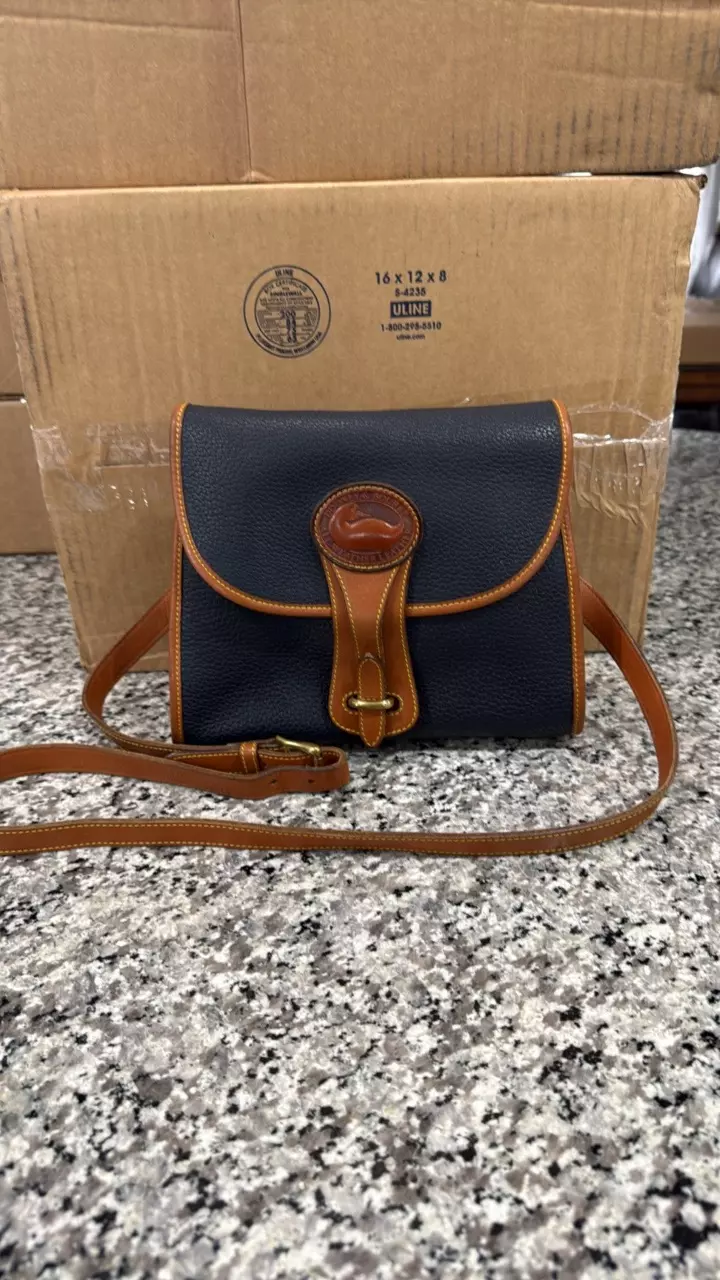 Vintage Dooney & Bourke All Weather Leather Navy Essex thumbnail
