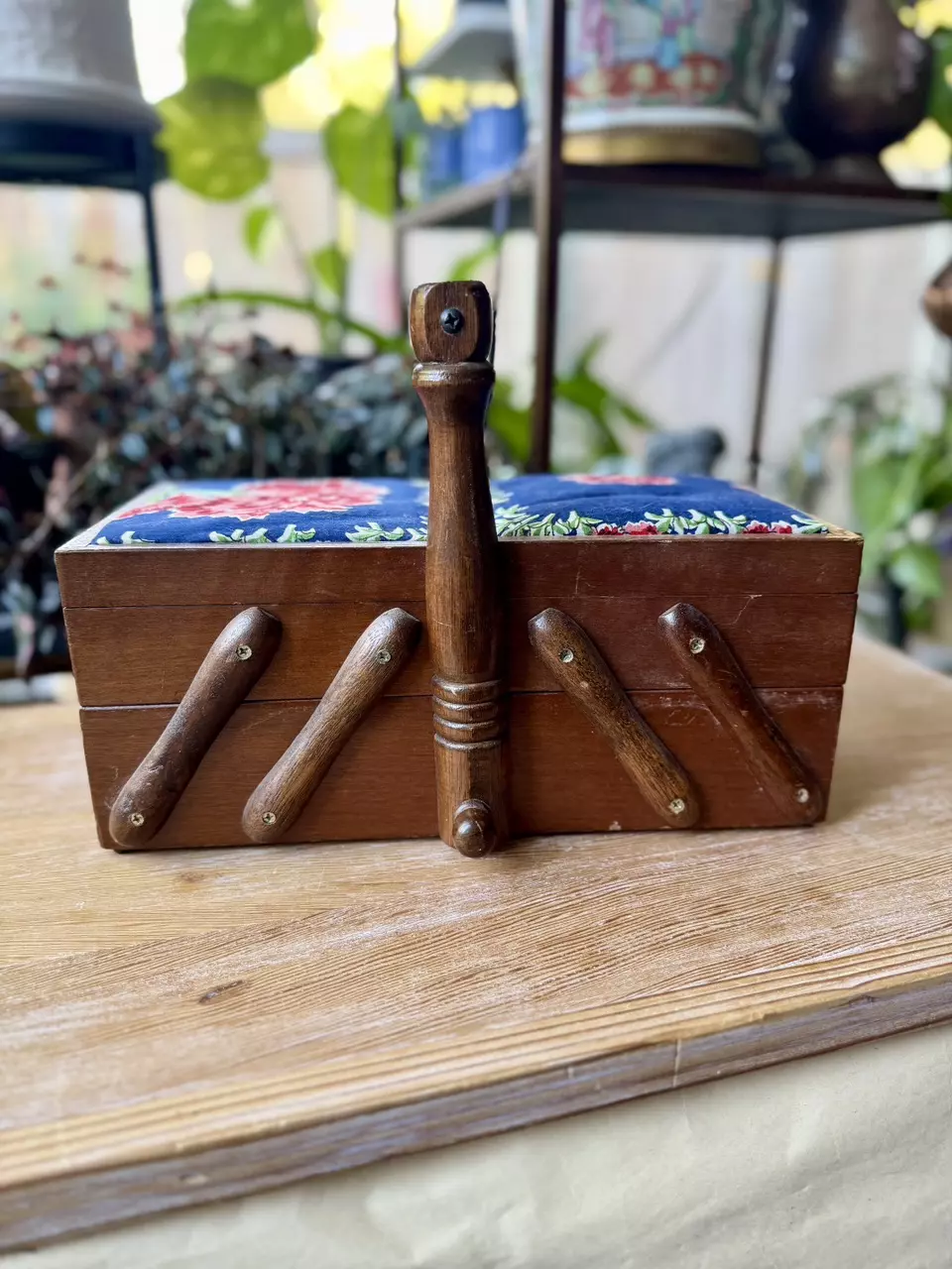 Wooden accordion sewing box thumbnail