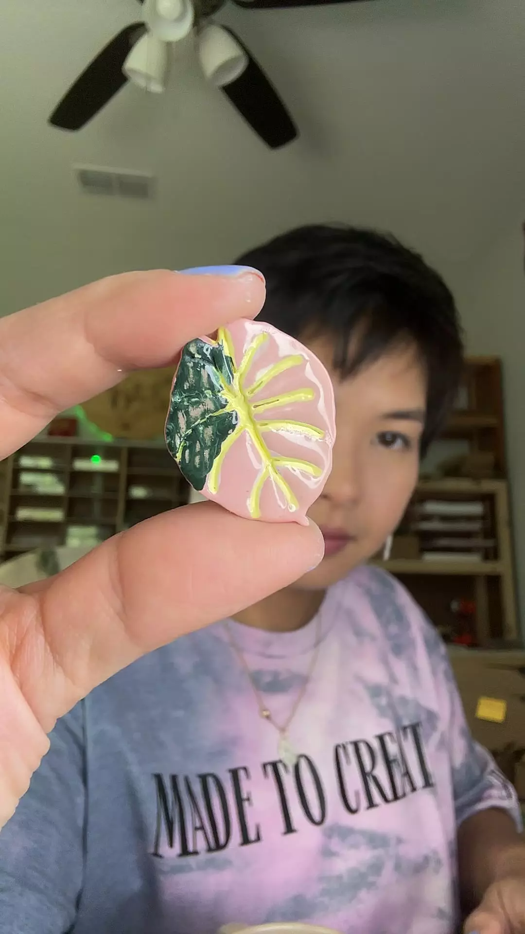 Pink Black Velvet Magnet thumbnail