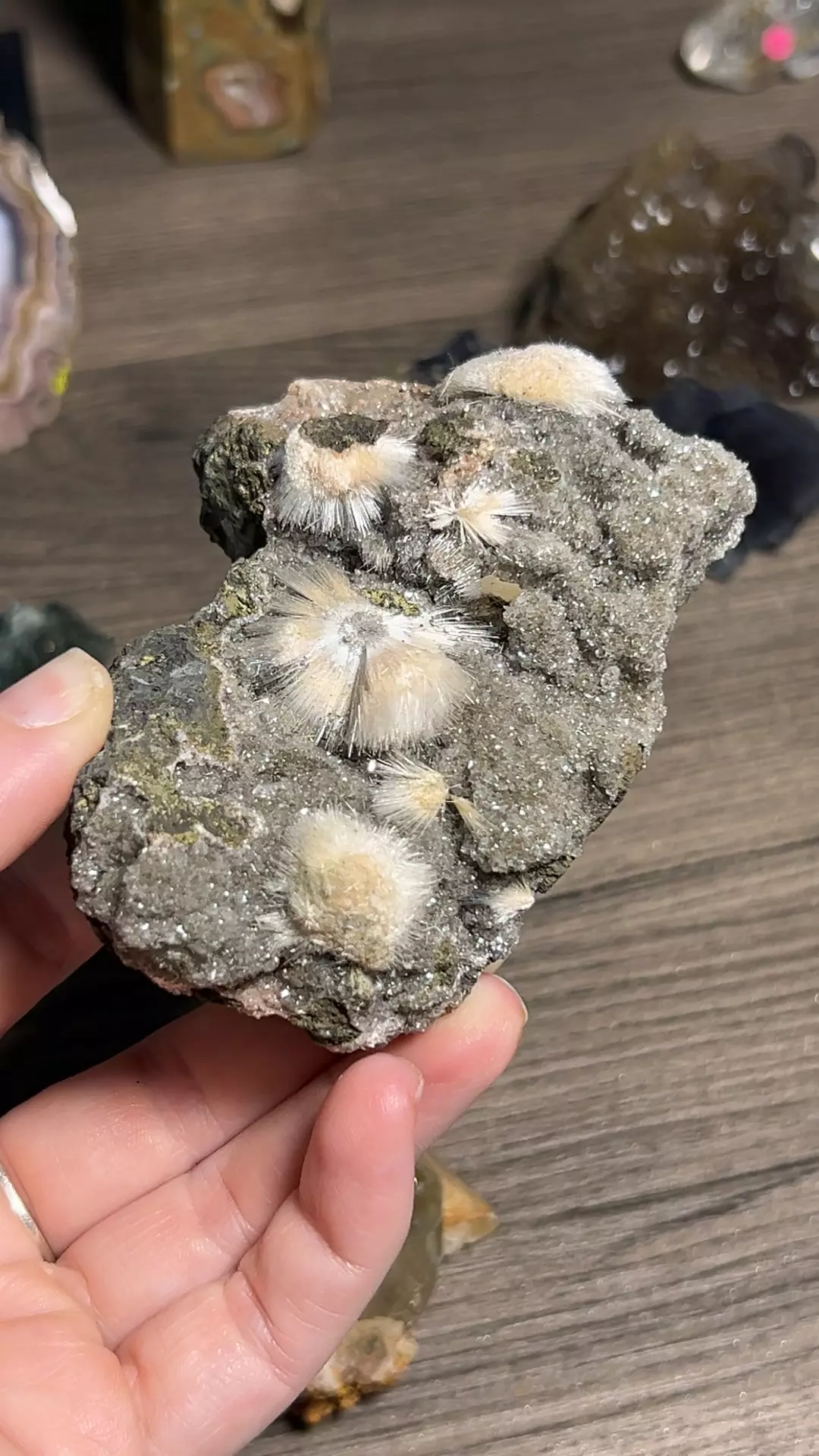 thomsonite mesolite thumbnail