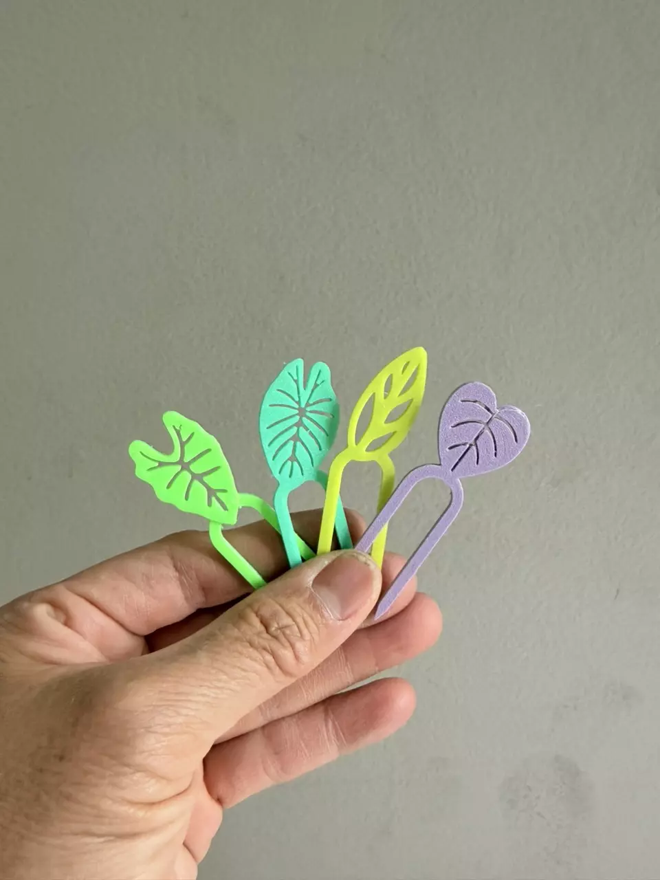 propagation pins colorful leaves set of 4 thumbnail