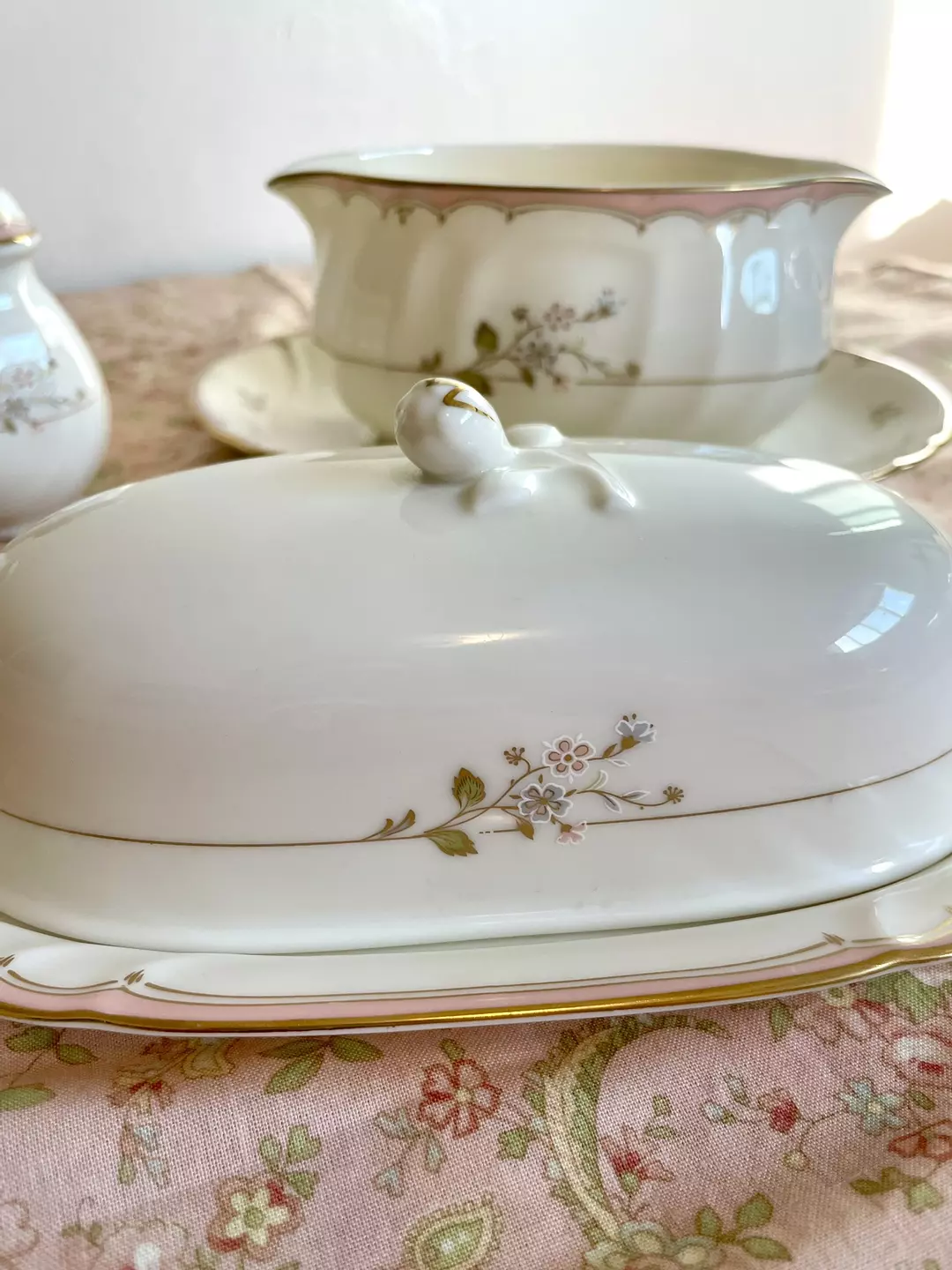 Mikasa Monticello Butter Dish thumbnail