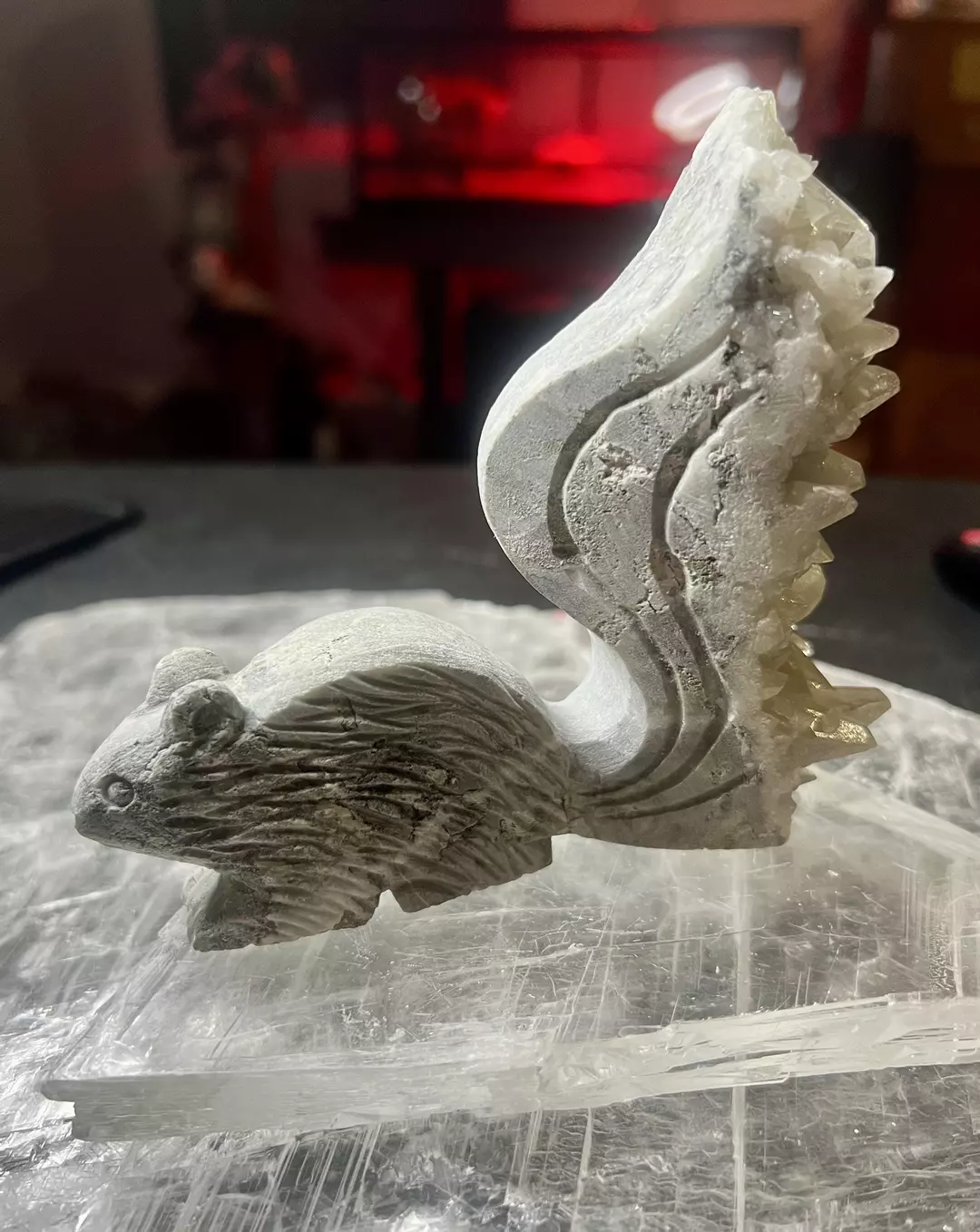 Dogtooth calcite squirrel (UV reactive) thumbnail