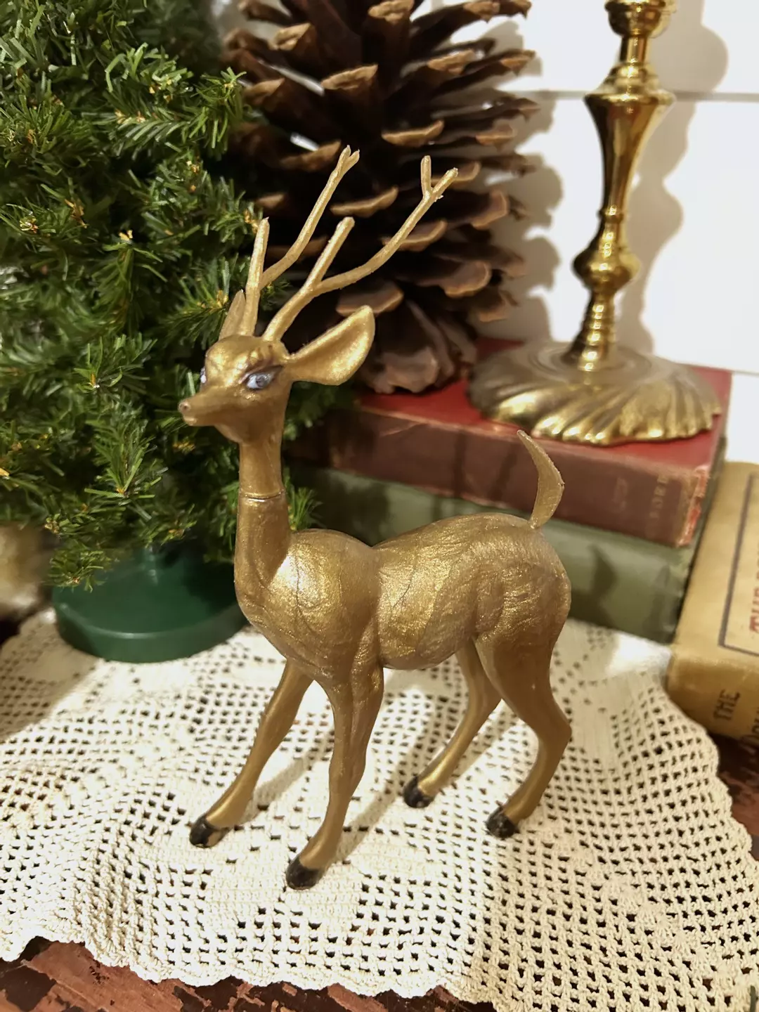 Gold celluloid plastic figurine   thumbnail