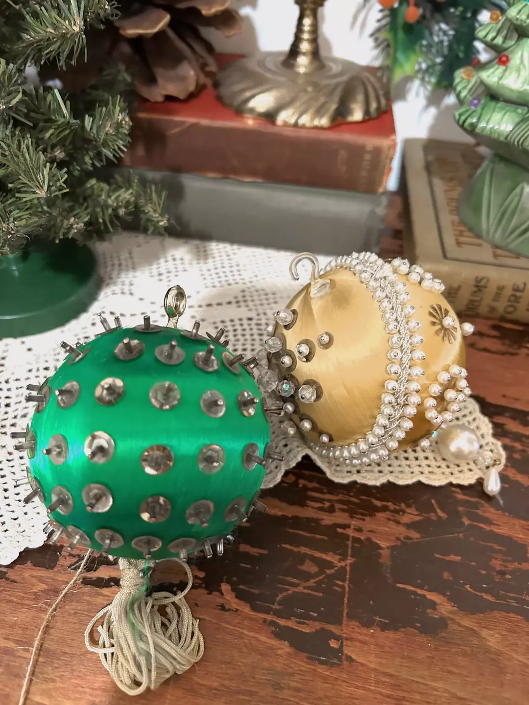 2 push pin bead ornament  thumbnail