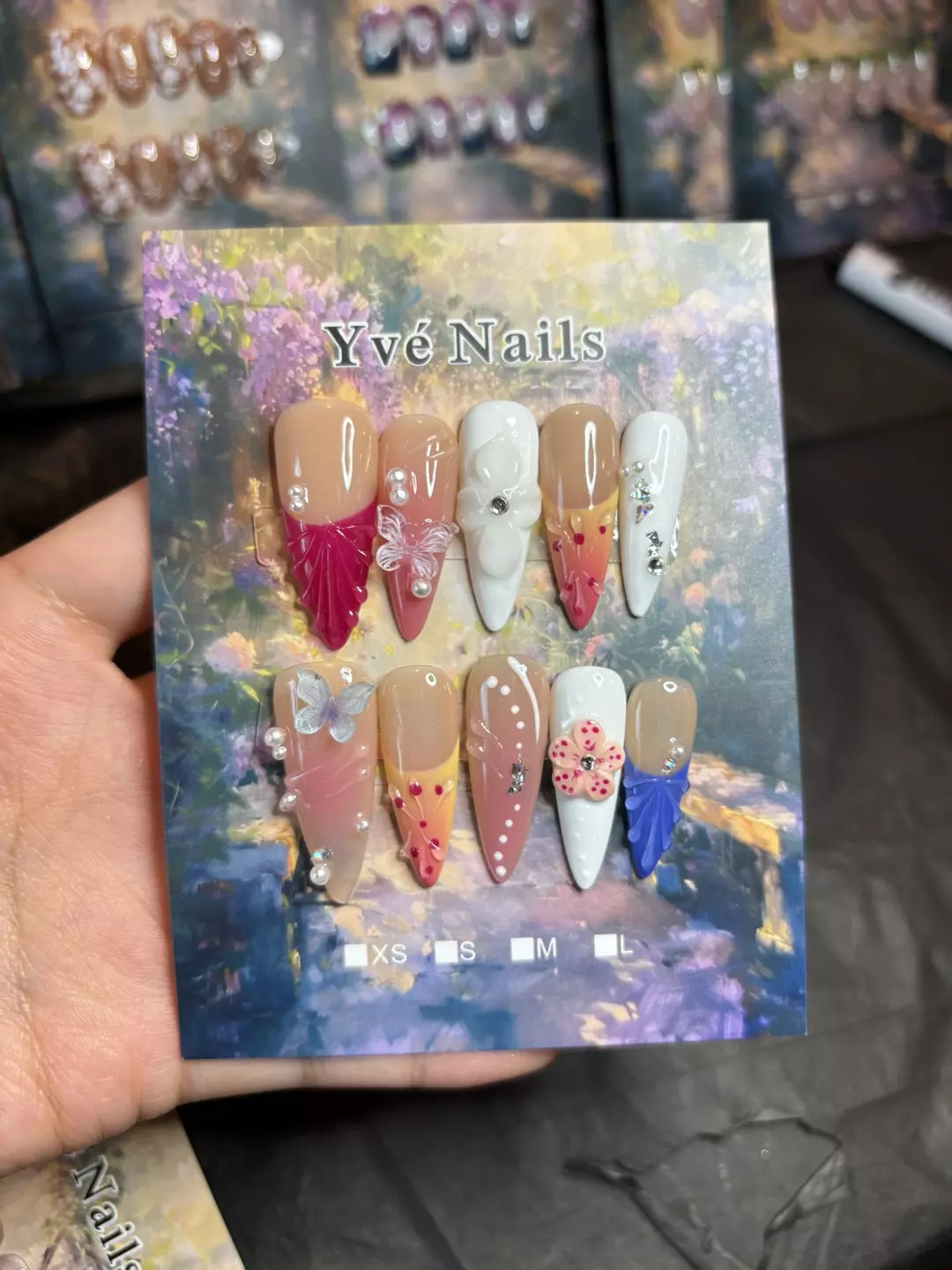 Size large thumbnail