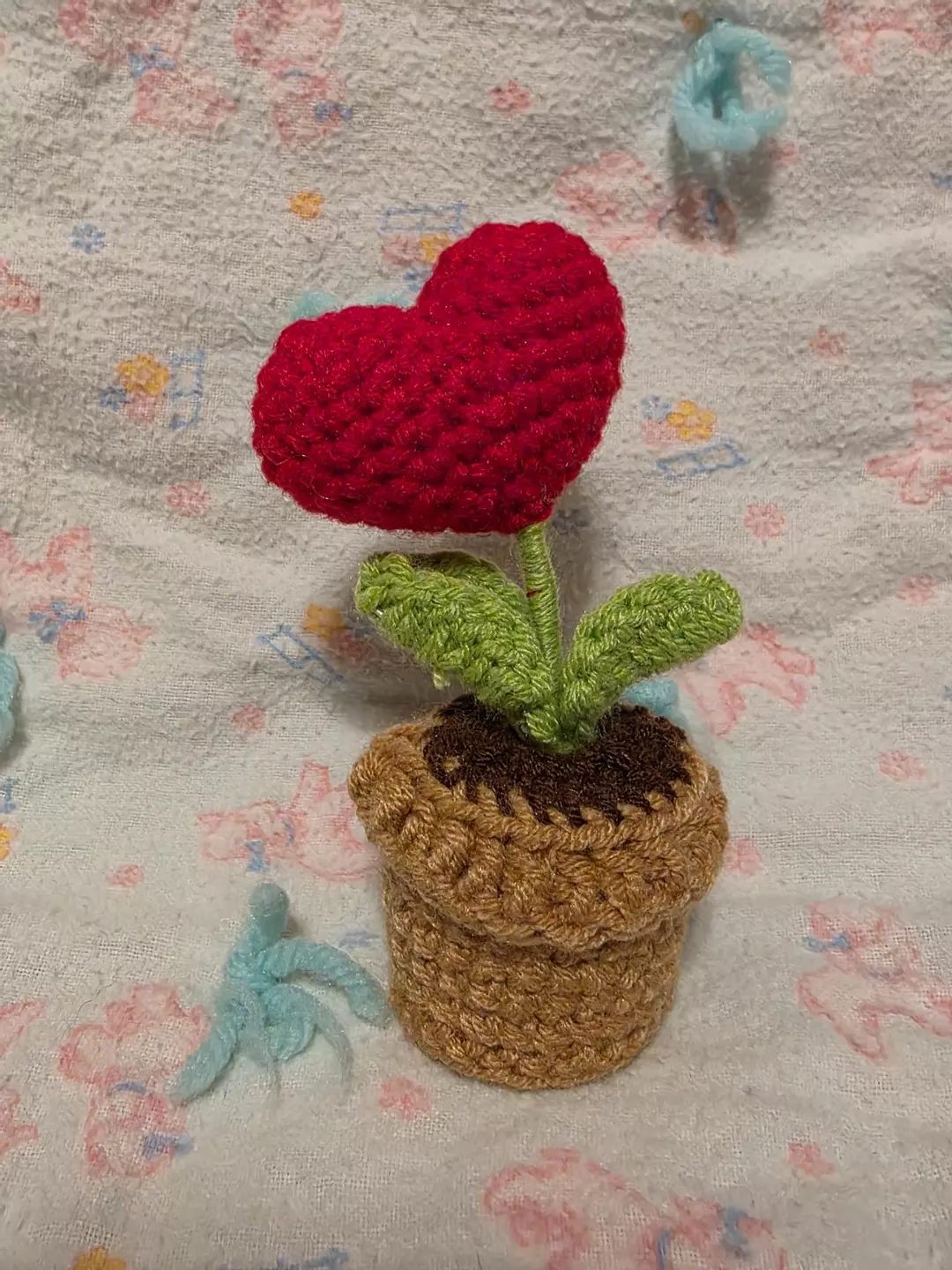 Crocheted Heart Plant thumbnail