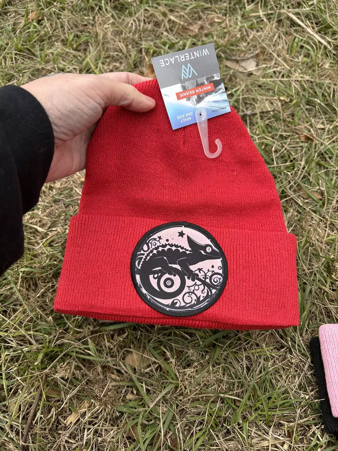 Black gecko beanie  thumbnail