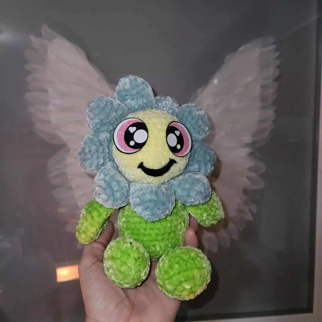 Light blue flower baby thumbnail