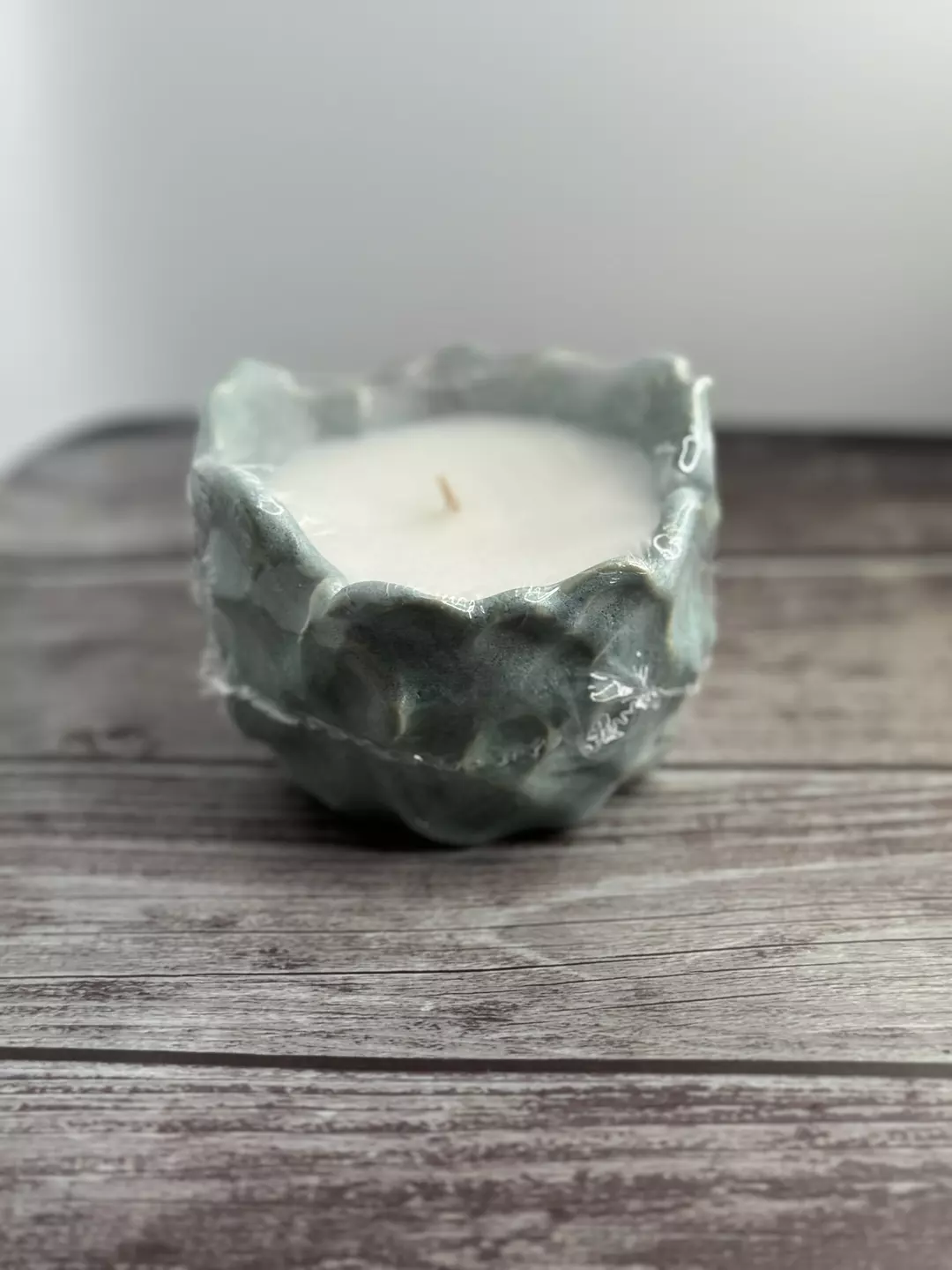 Whispering flowers candle thumbnail